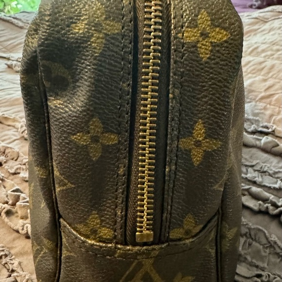 LOUIS VUITTON Monogram XL Trousse Toilette 28, Vintage, Unisex - Picture 4 of 15
